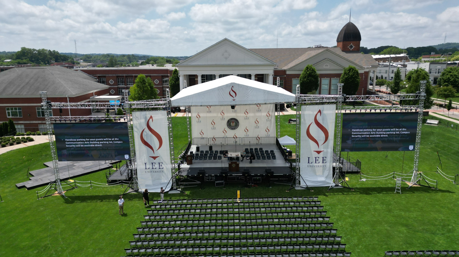 You are currently viewing Seamless Turnkey Stage Production for Large-Scale Events